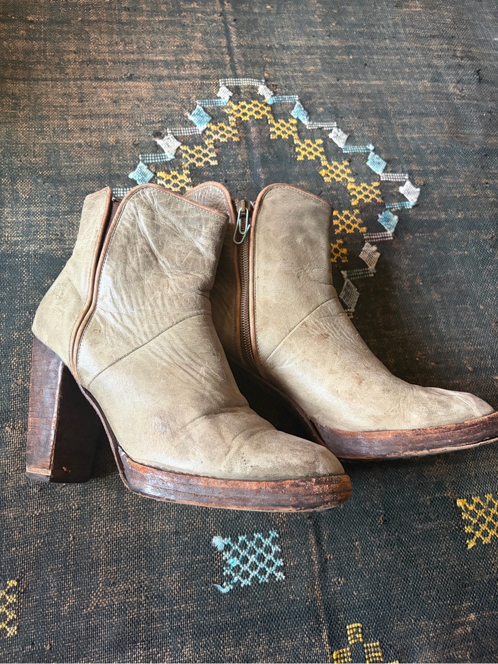 John Fluevog Hopscotch Double Dutch Ankle Boots size 10 (Play Condition)